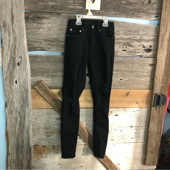 AEROPOSTALE Size 2 Black Distressed High Rise Curvy Jeggings - Picture 1 of 5